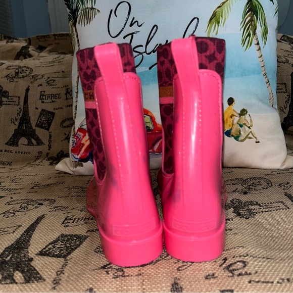 Coach NWOB!! Rivington Pink Rain Bootie Size 7 - Picture 7 of 13